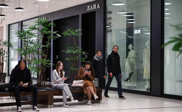 Zara оформляет новые товары